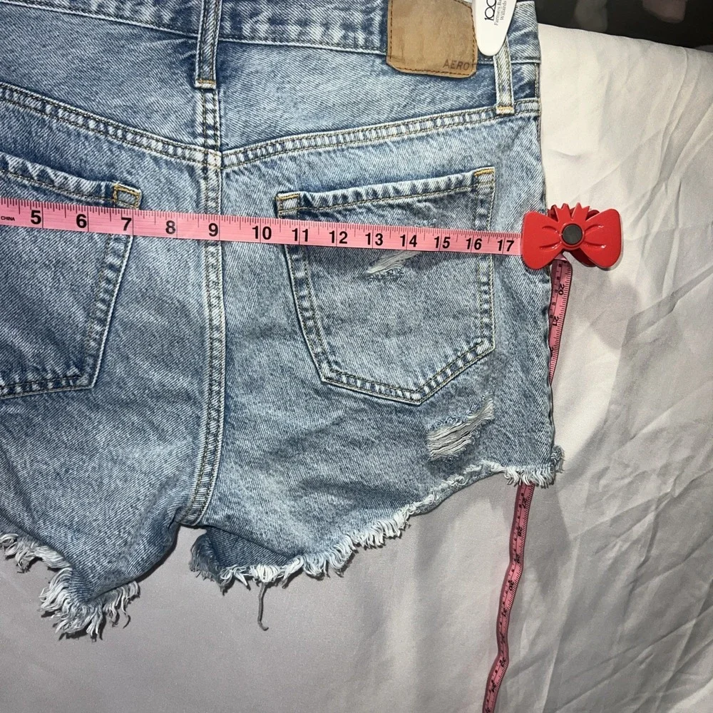 Aeropostale Jean Shorts Women's Size 8 Distressed Denim 90s high rise cut off 74
